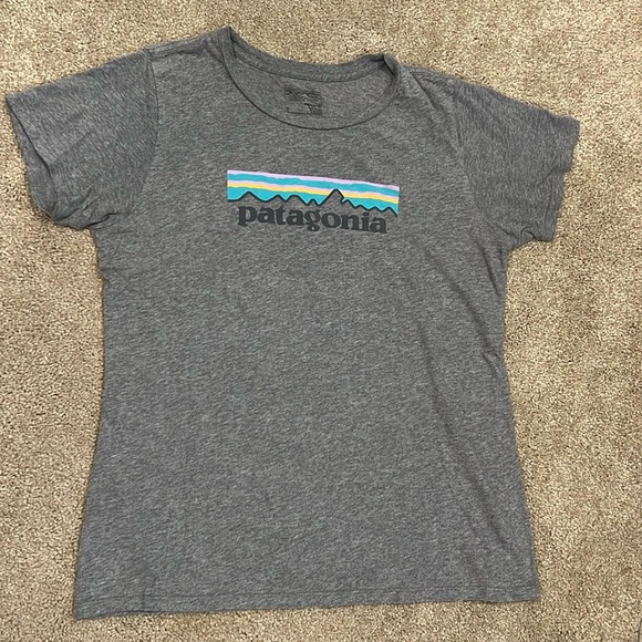Patagonia T-shirt - Picture 2 of 4